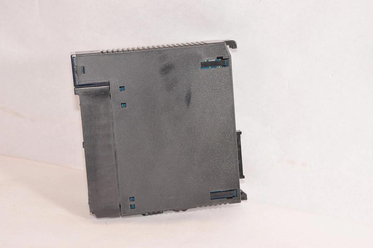 Used GE FANUC IC693ALG223-GB 16pt Current 4-20mA 24Vdc Input Analog Module *No Cover*