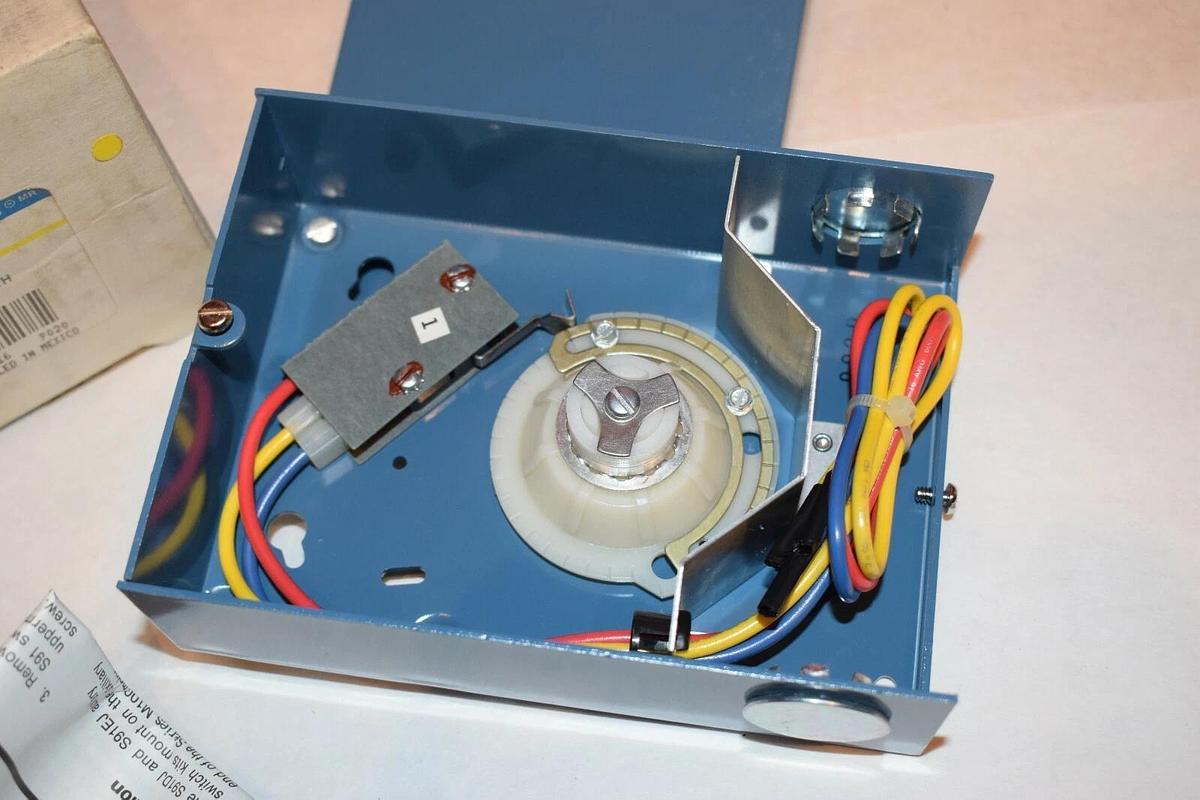 NEW JOHNSON CONTROLS S91DJ-1 S91DJ1 AUXILIARY SWITCH KIT