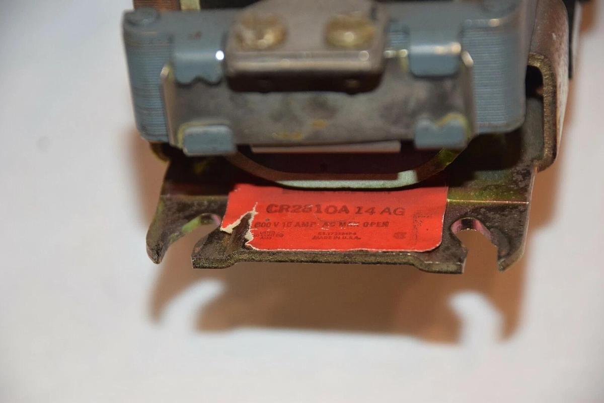 Used GE CR2810A14AG 600V 10A 115V COIL LIGHTING CONTACTOR