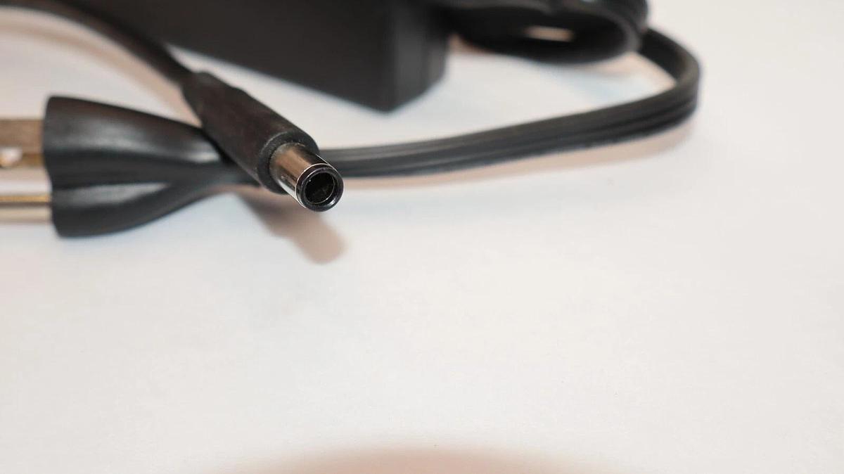 Used DELL LA180PM180 100-240V 2.34A , 180W AC Adapter