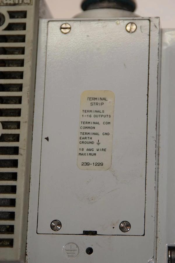 Used NUMATICS 239-1229 Manifold Block With Valves 122BA400M000061