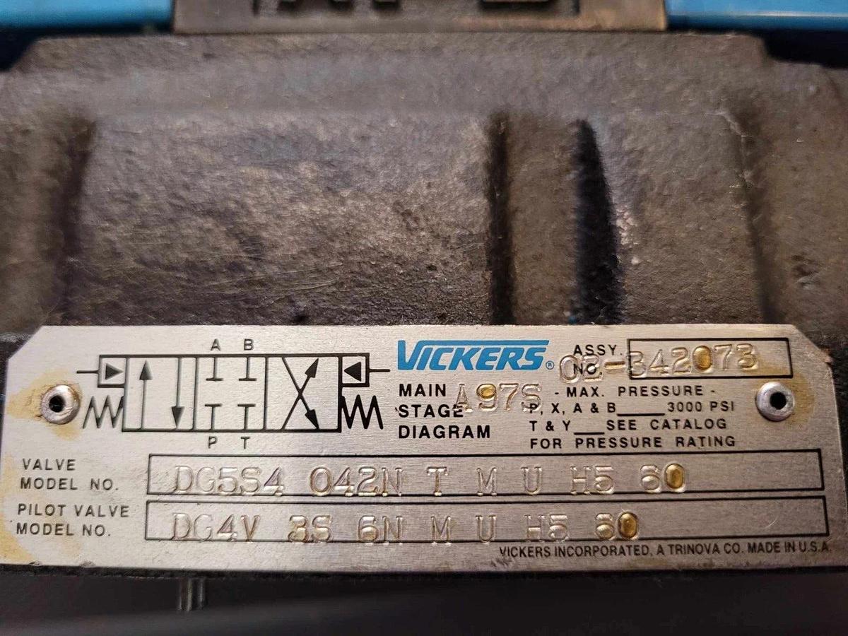 Vickers Directional Control Valve DG5S4042NTMUH560 DG5S4 042N T M UH5 60 *NOS*