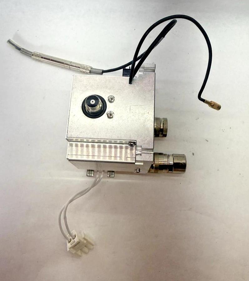 Used SIEMENS UV Medical LAB Light Source (240) 10944648 (240) 10945159 10944648