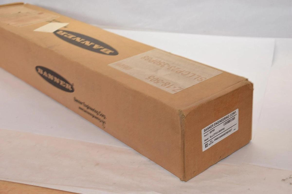 (NEW) BANNER SLLCP23-350P88 , 89759 Emitter/Receiver EZ Screen Light Curtain