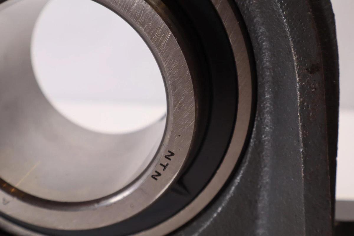 Boston 2-Bolt Pillow Block NTN Bearing A-UCX16-303 AUCX16303 3-3/16 (NOS)