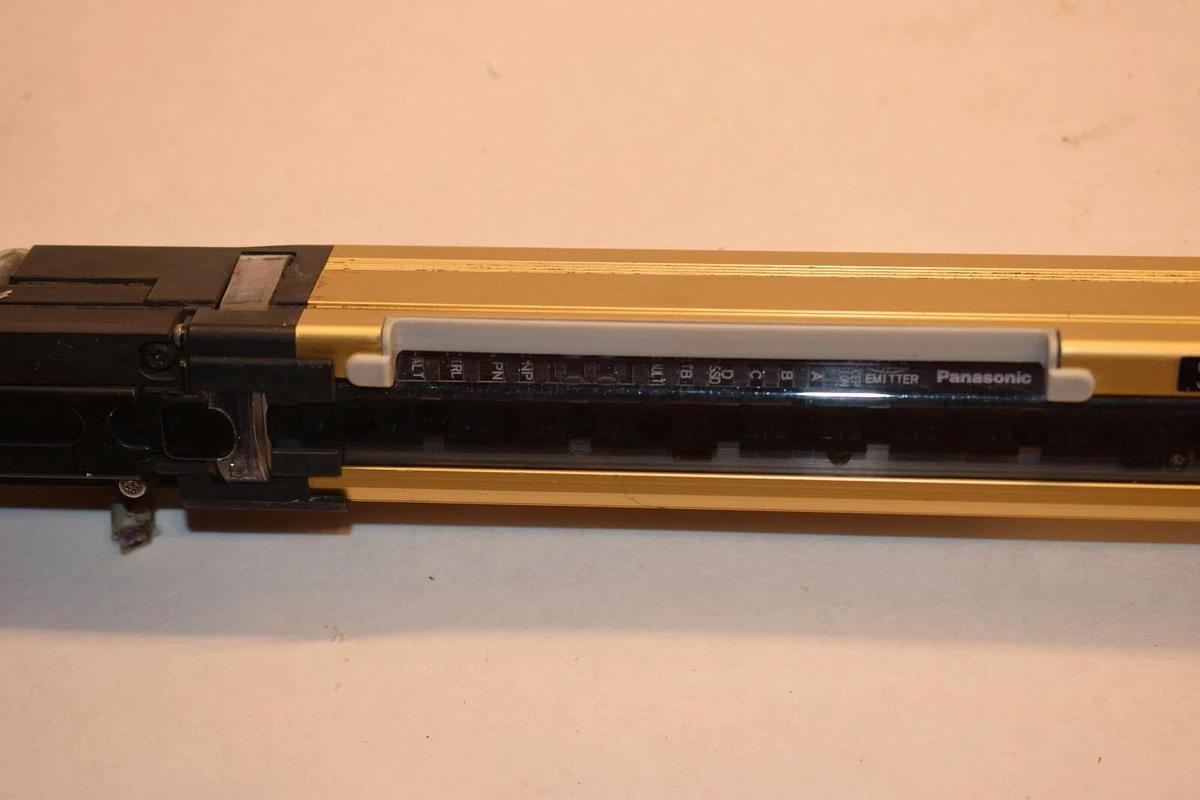 Used SUNX SF4B-H36-01 Safety Light Curtain Emitter Type 4 SF4B H36 01 E V.2  PANSONIC