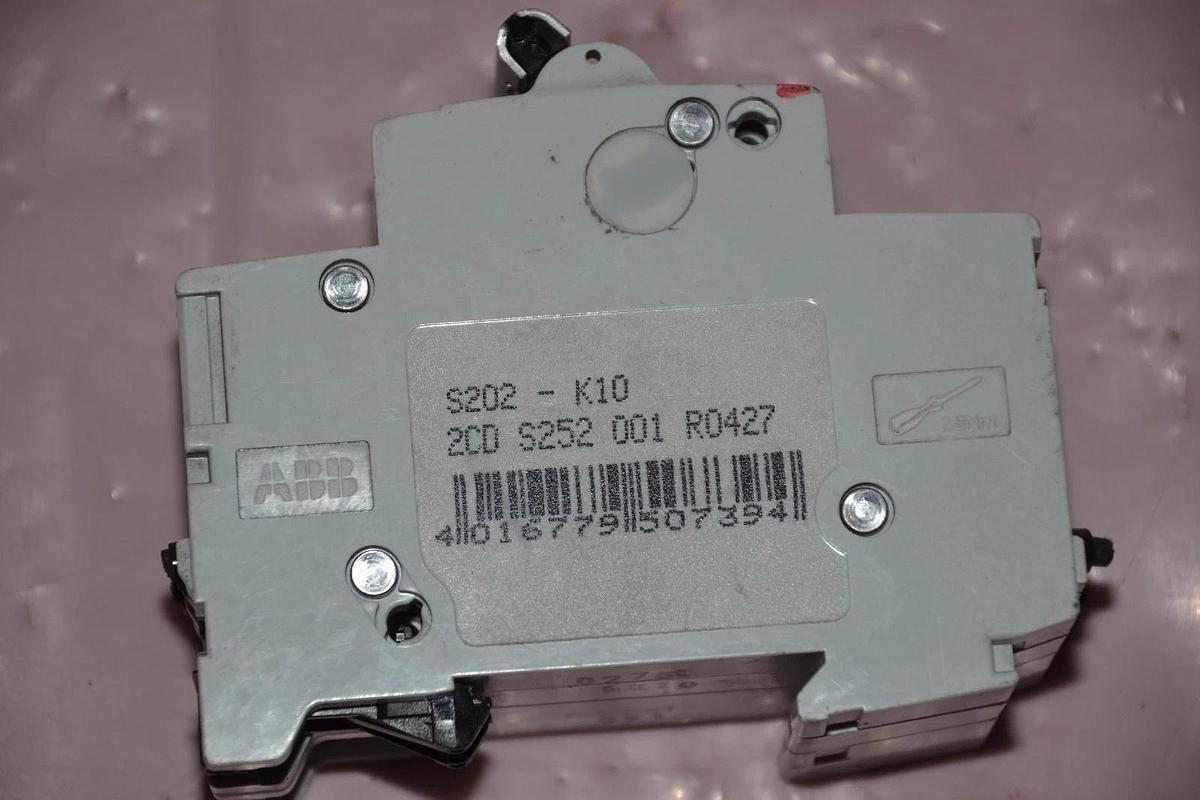Used ABB Circuit Breaker S202-K10 S202 K10 S202 K10A S202-K10A   400v