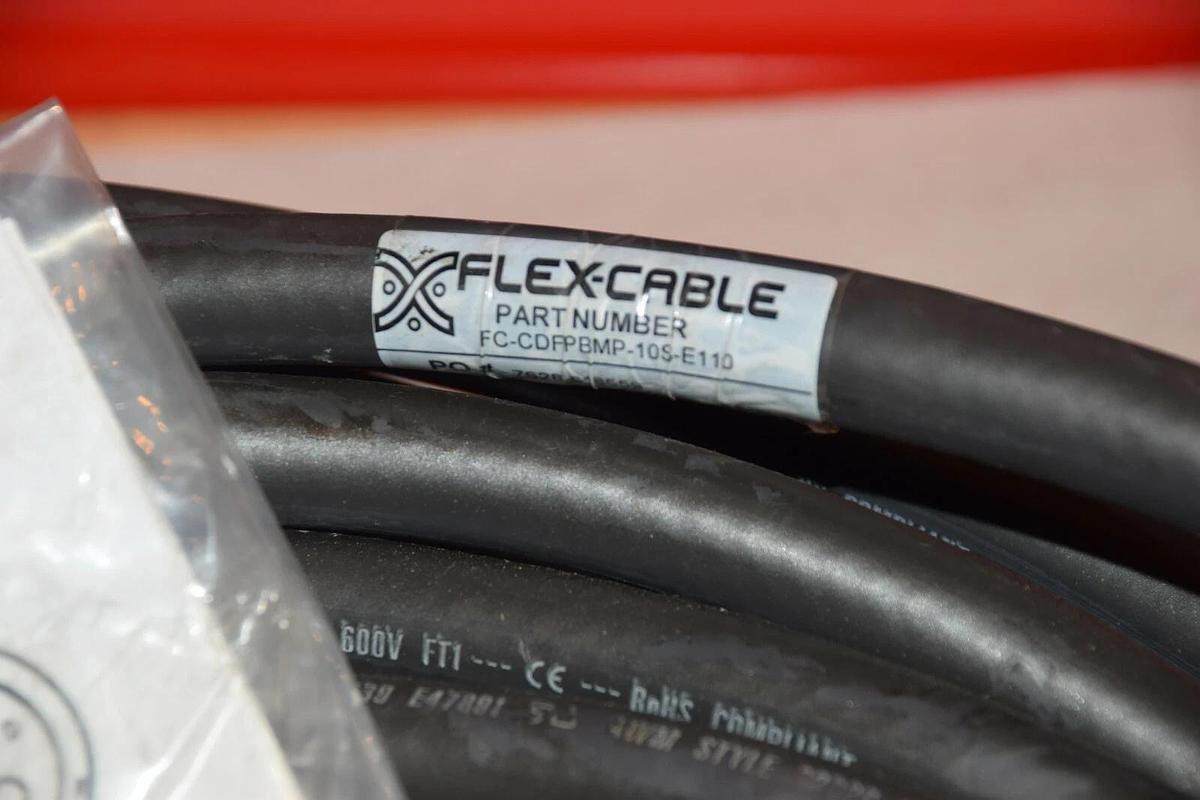 NEW FLEX-CABLE FC-CDFPBMP-10S-E110 SERVO MOTOR CABLE