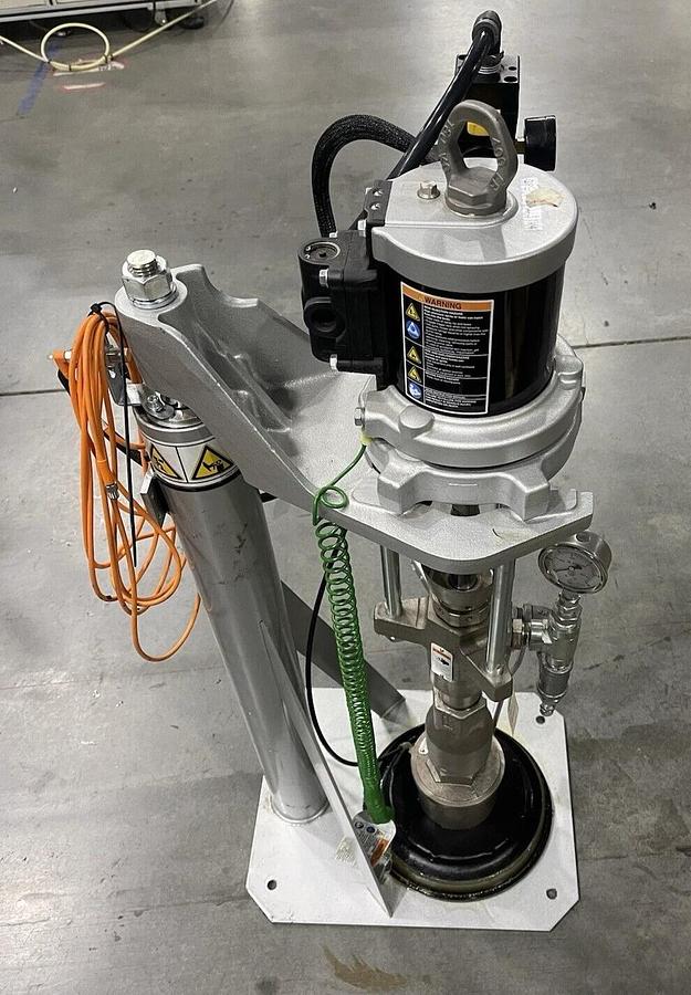 Refurbished Graco Check-Mate C11, M04LN0 Grease Dispensing Pump P11LCS, Pump 11:1