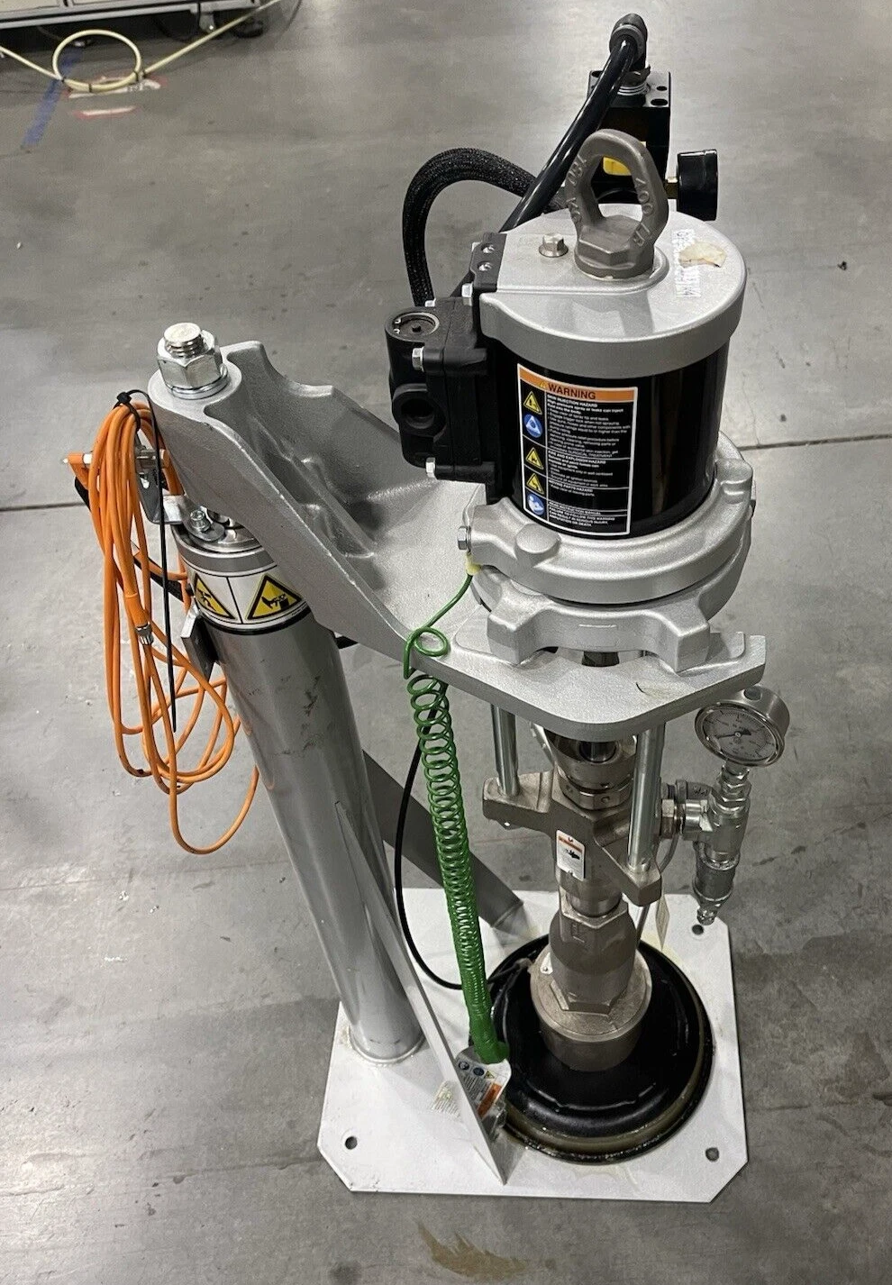 Refurbished Graco Check-Mate C11, M04LN0 Grease Dispensing Pump P11LCS, Pump 11:1