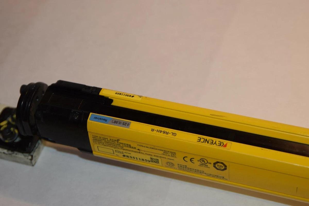 Used Keyence Light Curtain Receiver GL-R64H-R 1260mm  GLR64HR