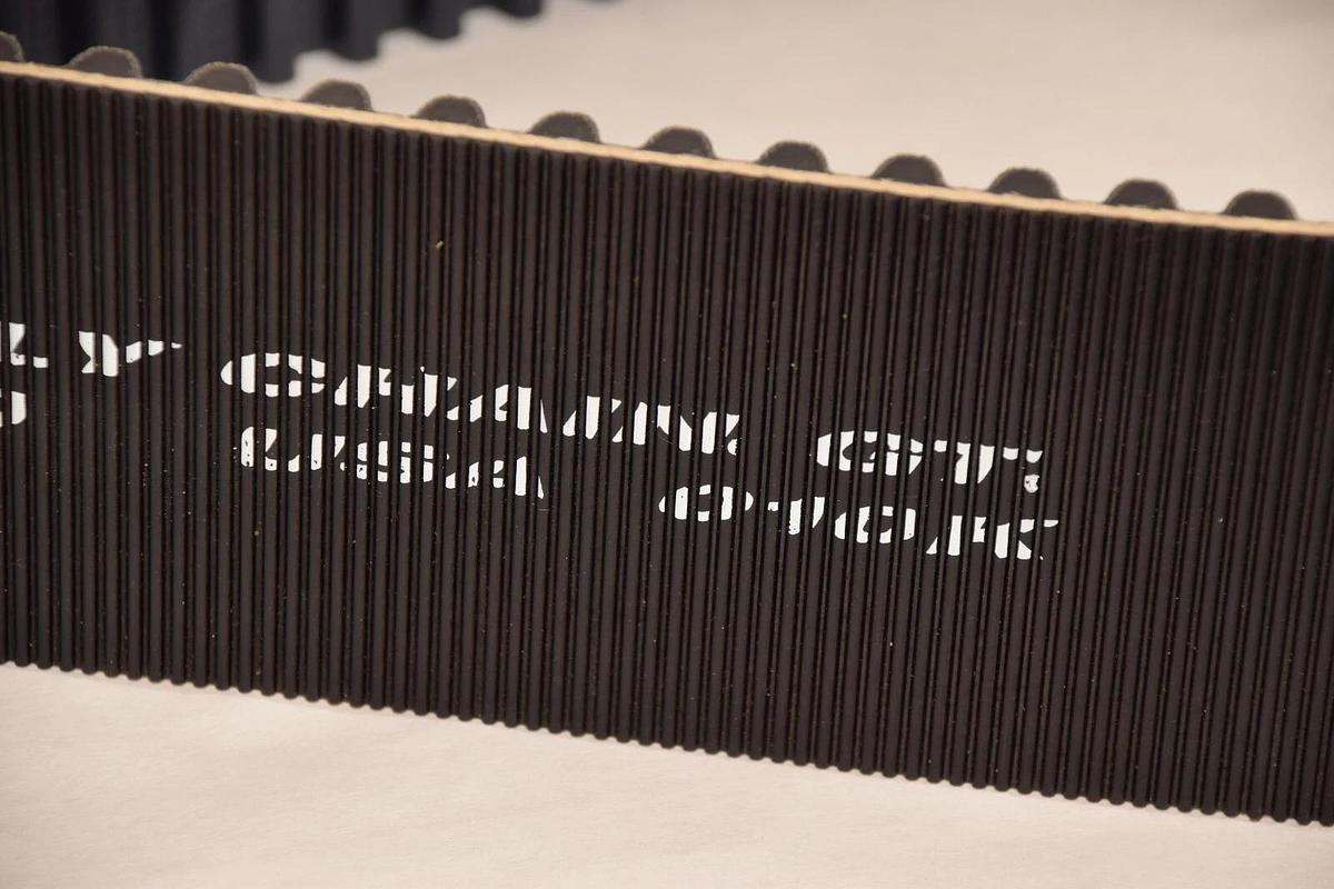 (NEW) GATES 14M-3920-90 Poly Chain GT Belt USA