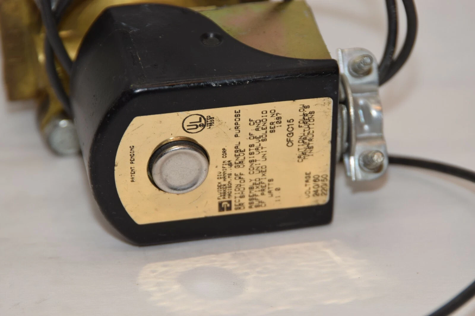 Used PARKER CFGC15 11W 240V/60Hz , 220V/50Hz Solenoid Valve