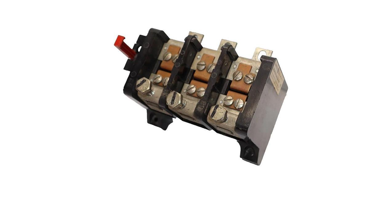 Used GE General Electric Overload Relay CR324F610FX 3P