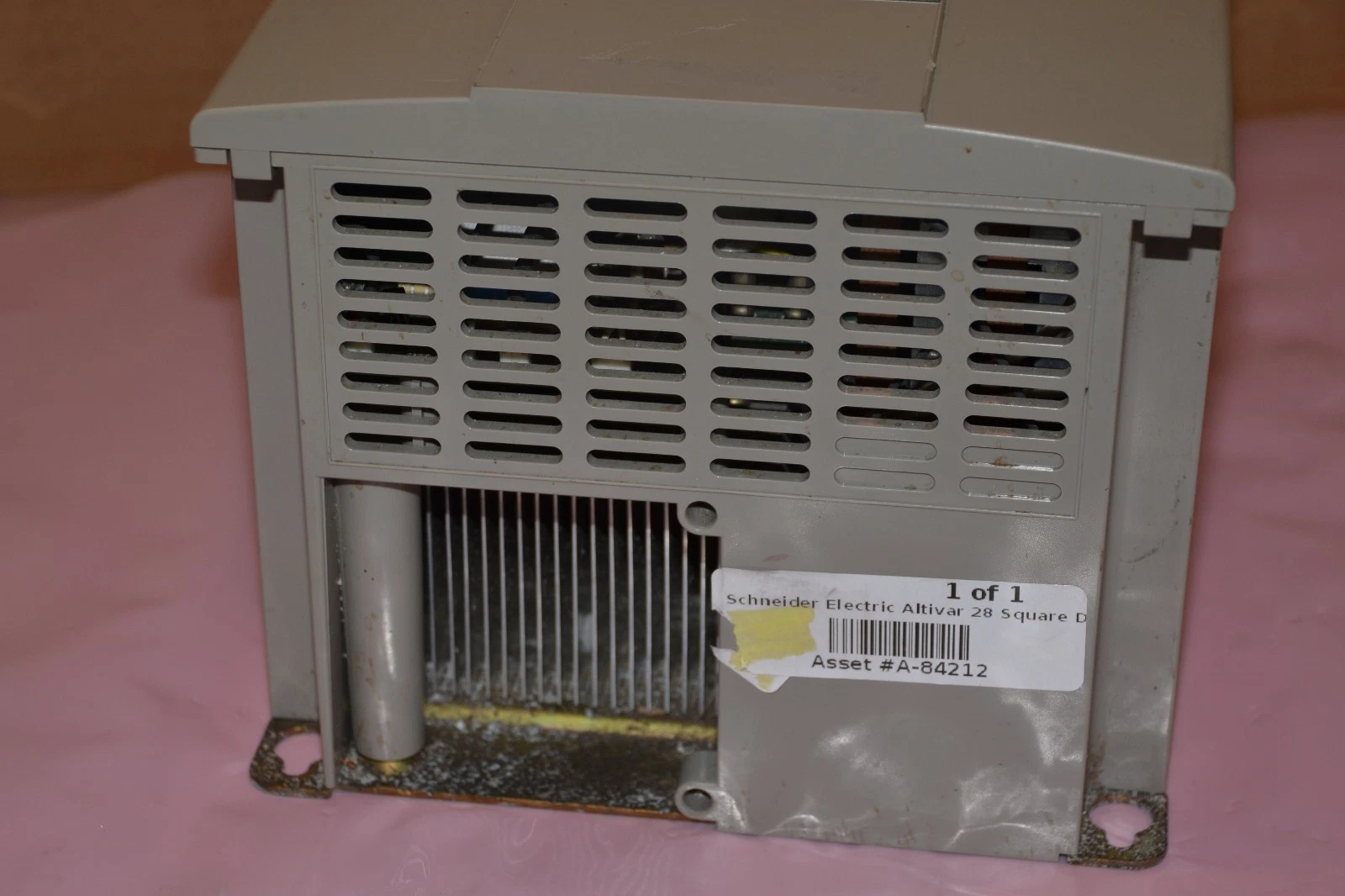 Used SQUARE D / SCHNEIDER ELECTRIC ATV28HU90N4U 7.5HP 460 VAC ALTIVAR 28 DRIVE