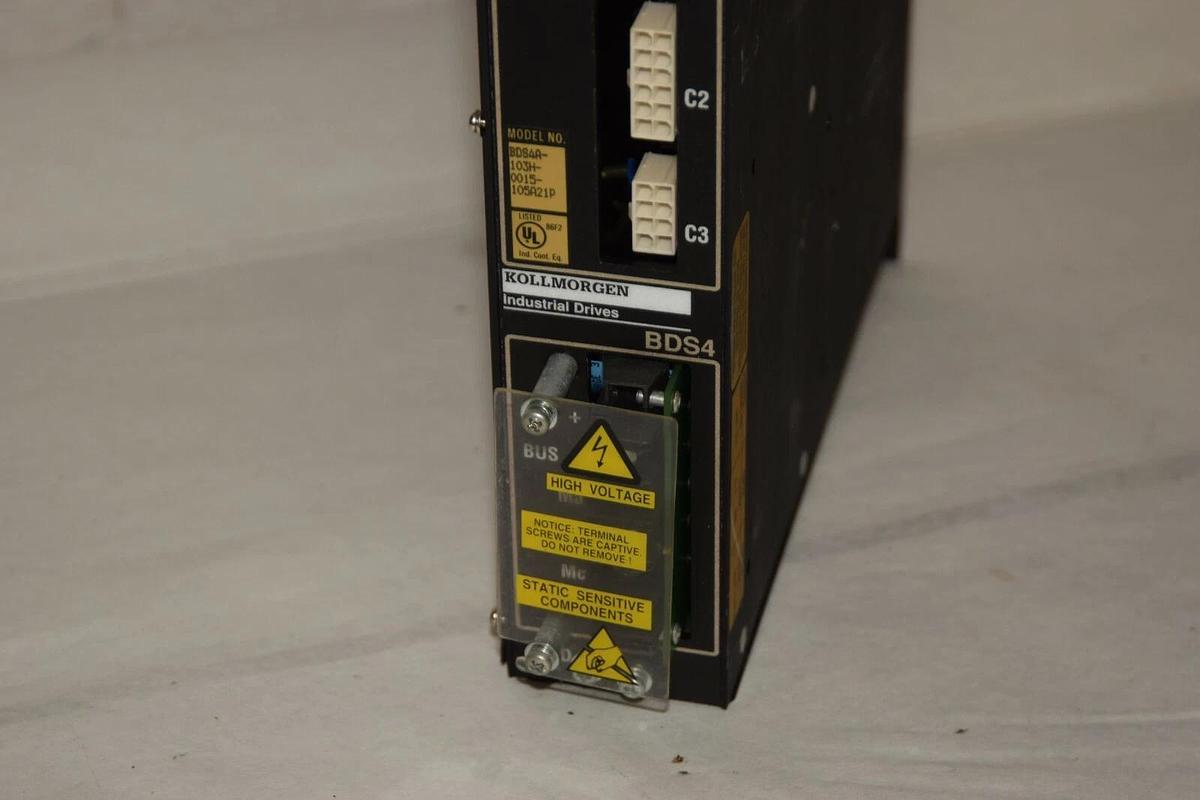 Used KOLLMORGEN Servo Drive BDS4A-103H-0015-105A21P Input 140Vdc Output 115Vac