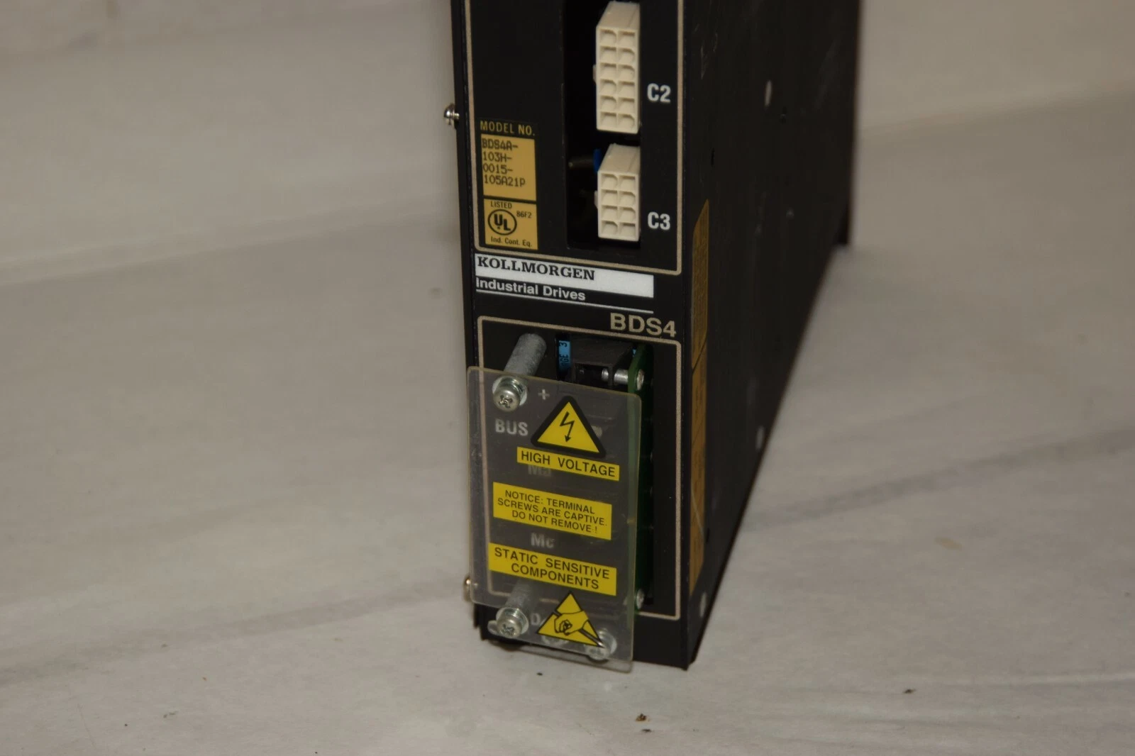 Used KOLLMORGEN Servo Drive BDS4A-103H-0015-105A21P Input 140Vdc Output 115Vac