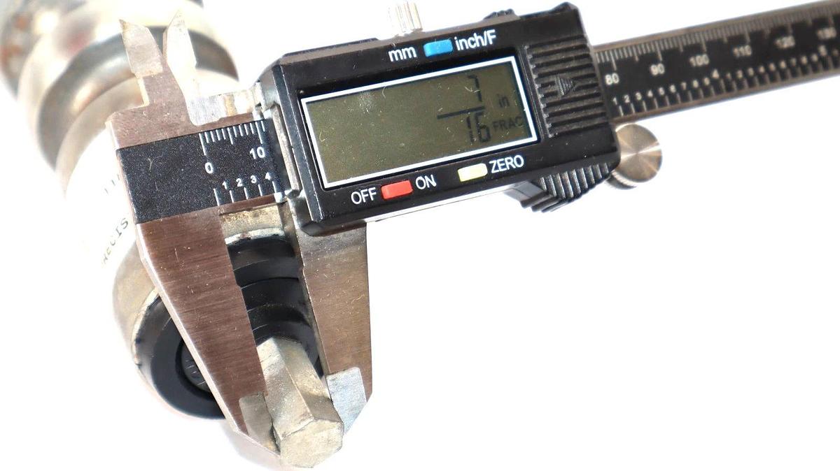 118480 , 20TTPRBGCTDZAX 17" Tapered Round Groove Conveyor Roller 7/16" Hex (New)