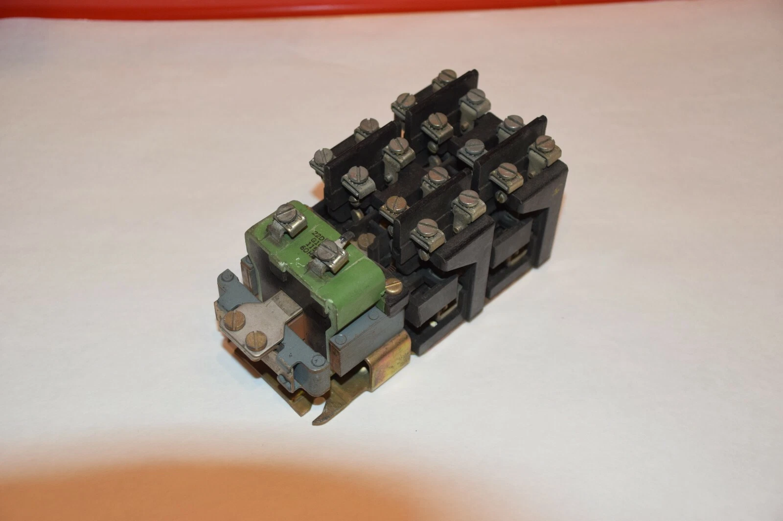 Used GENERAL ELECTRIC CR2810A 14BL 115V 60Hz COIL MACHINE TOOL RELAY