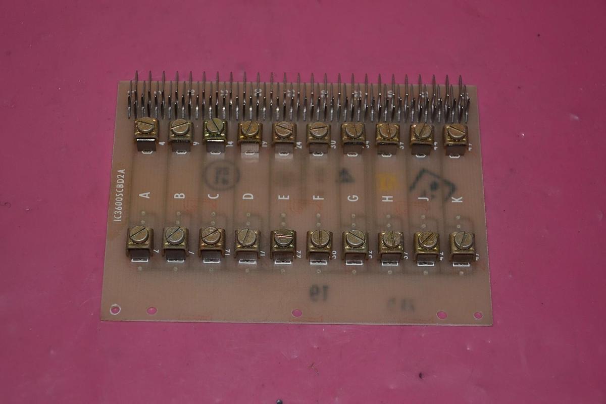 Used GENERAL ELECTRIC CIRCUIT BOARD CARD IC3600SCBD2A 68A989109G1 REV. B