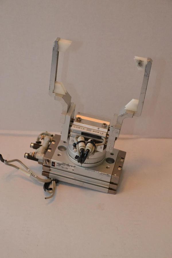 Used SMC Valve Rotary Actuator MSQB20HX-F9NL-X65 MSQB20HXF9NLX65  MHL2-100-X28