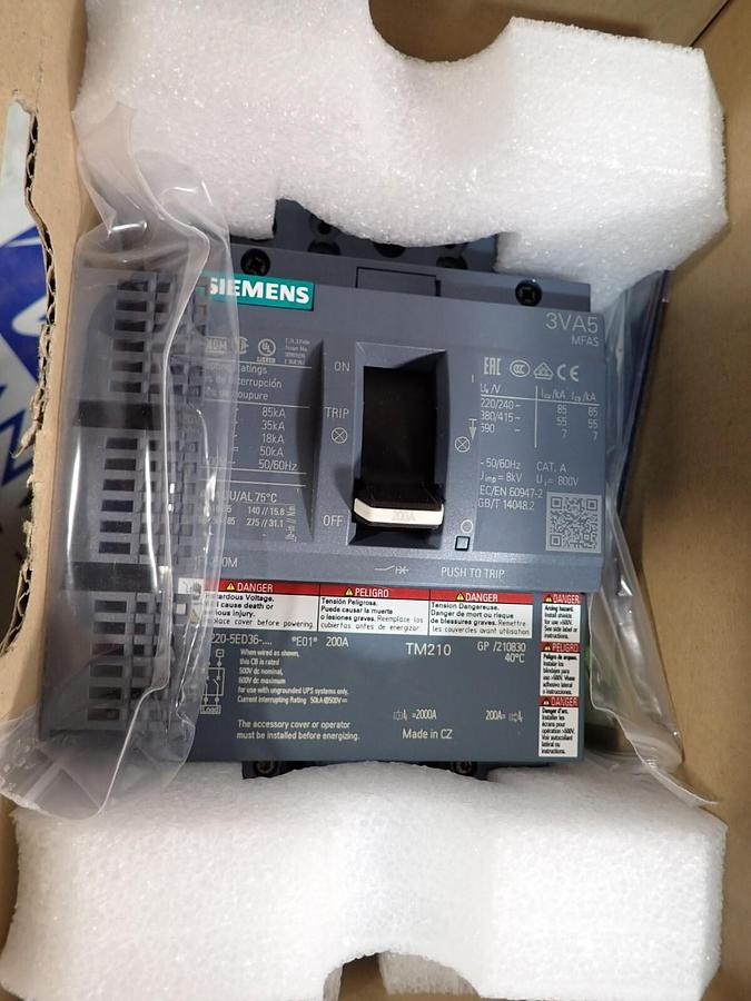 (NEW) SIEMENS E3RED43B030 ENC3R 3P 30A 30 Amp 30 A 480V 18KA Breaker