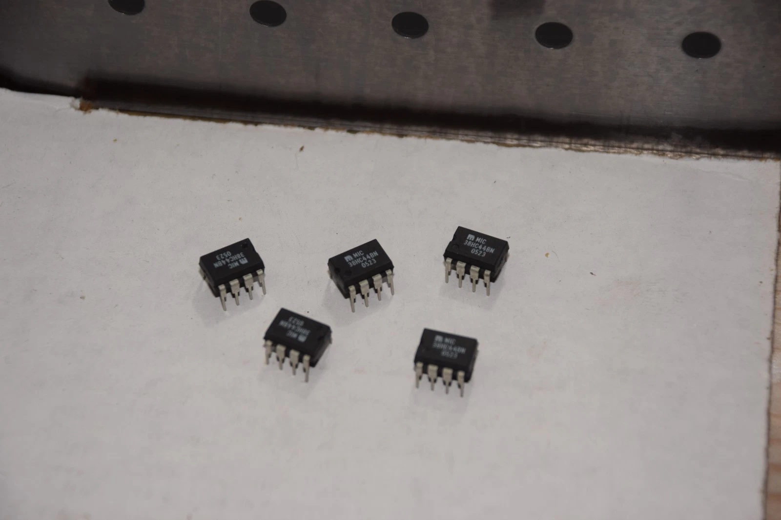 (LOT OF 5) MIC 38HC44BN 0523 RECTIFIER DIODE NEW