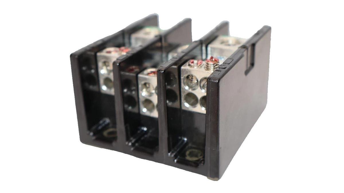 Used MARATHON 14235702 600V 175A 3P Panel Mount Barrier Terminal Block