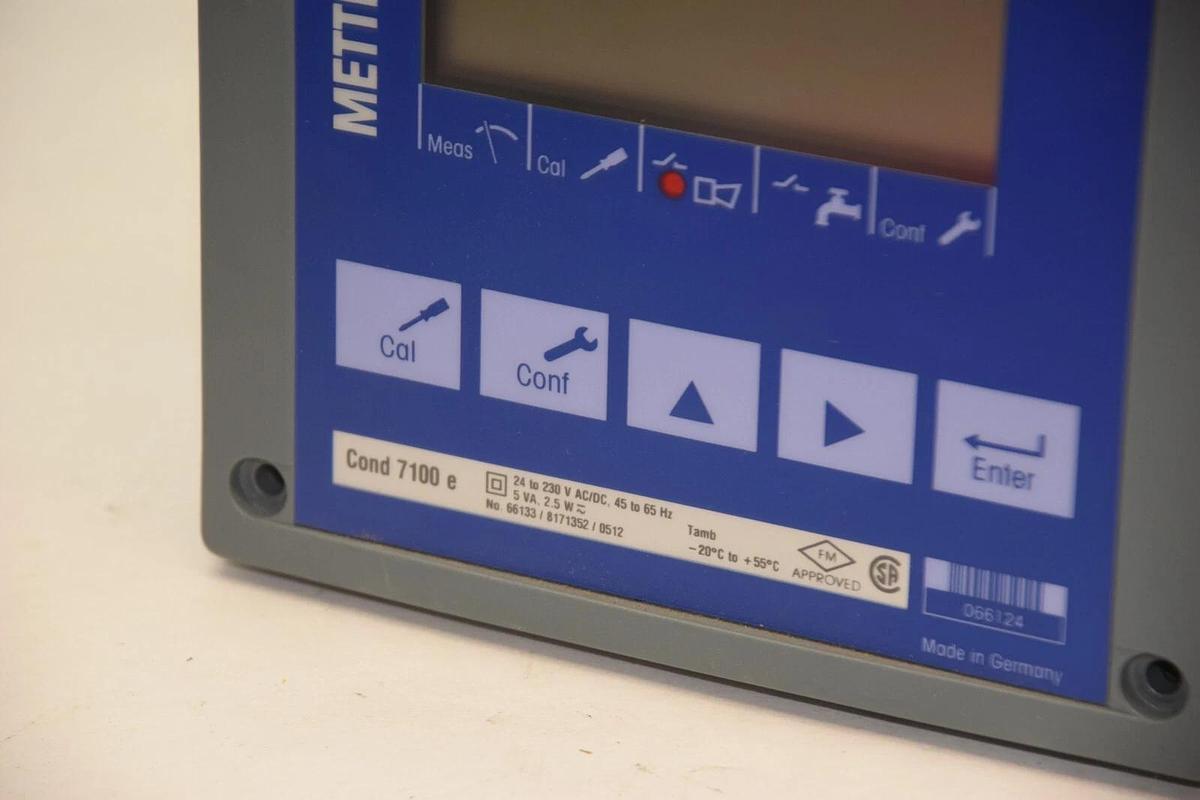 Used METTLER-TOLEDO COND 7100E F-2402COND-MT 24-230Vac/dc Conductivity Transmitter