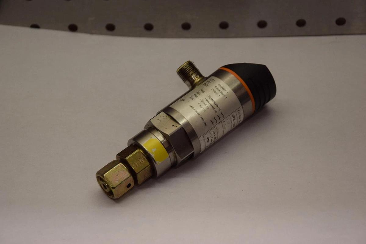Used IFM Efector Pressure Sensor Unit,  PN5004