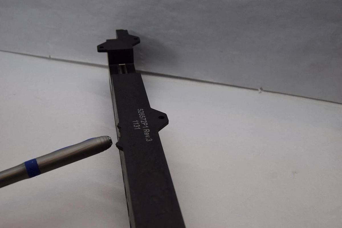 (NEW) EMERSON 526572P1 Rev 3 526572P103  Current Transformer Bar *Broken Mtg Tab