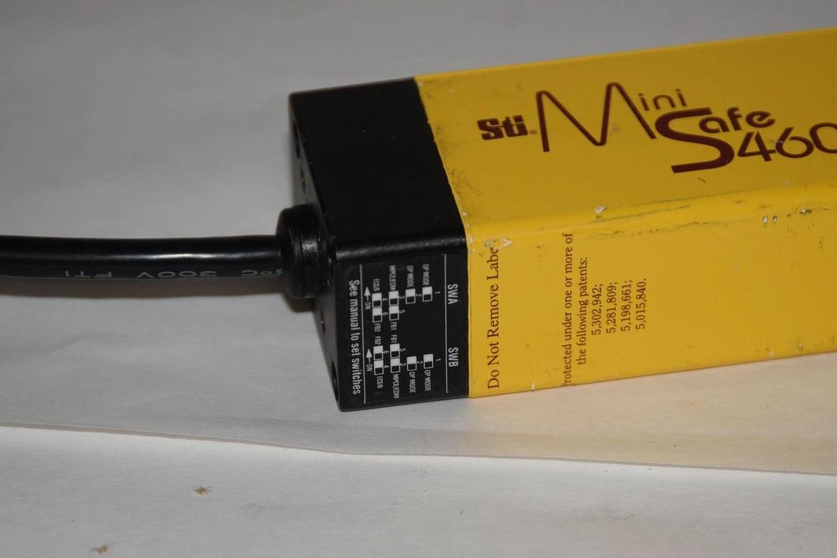 Used STI MS46-30-1045-R-FP-FD2 70158-1566 Range 0.3-9m Safety Light Curtain