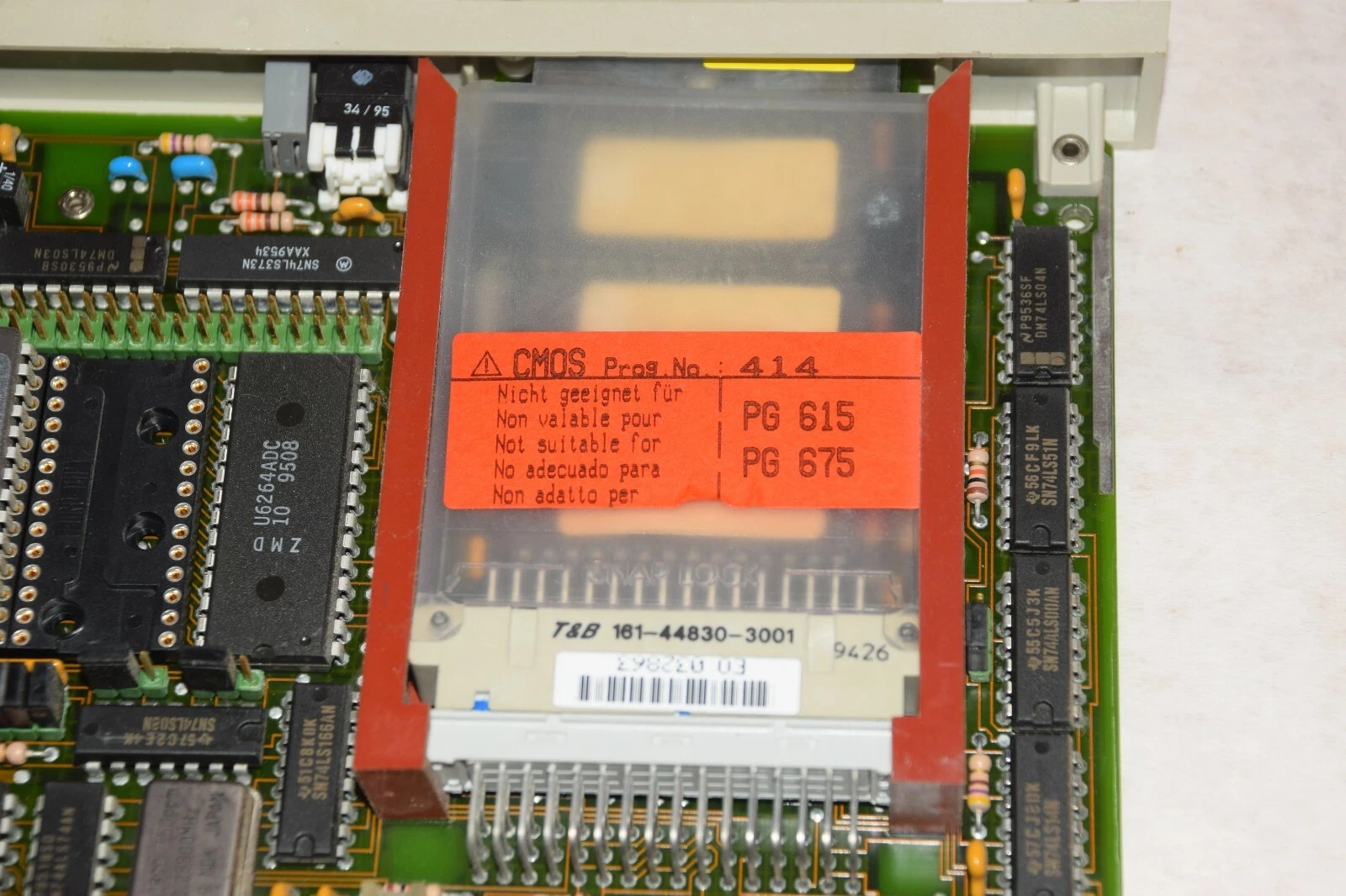 Used SIEMENS 6ES5524-3UA13 6ES55243UA13 w/ eprom 6ES5373-1AA41