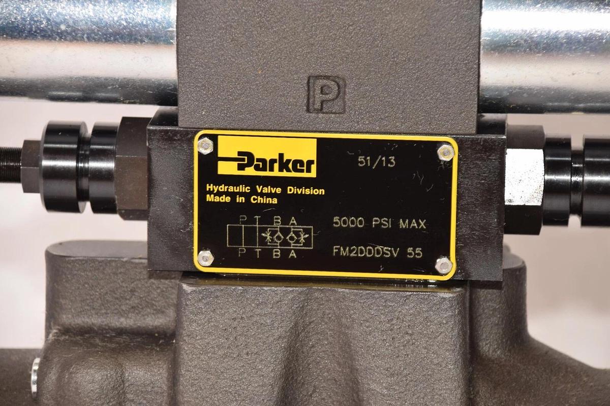 (NEW) PARKER D61VW004C4VJW3A , D1VHW004CVJW , FM2DDSV Directional Control Valve