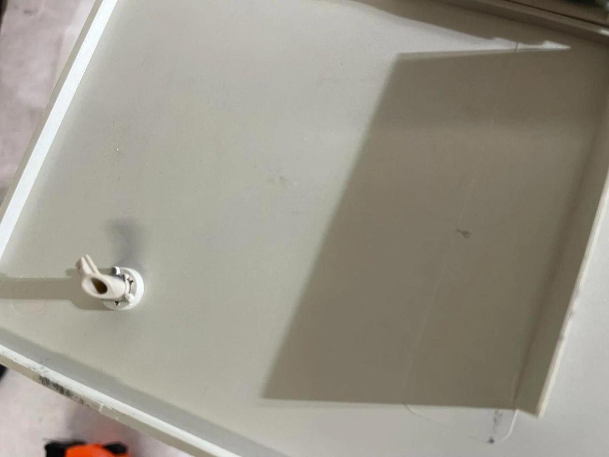 Used Siemens DC Inverter Simovert MC 6SE7023-8TD51-Z *door broken*