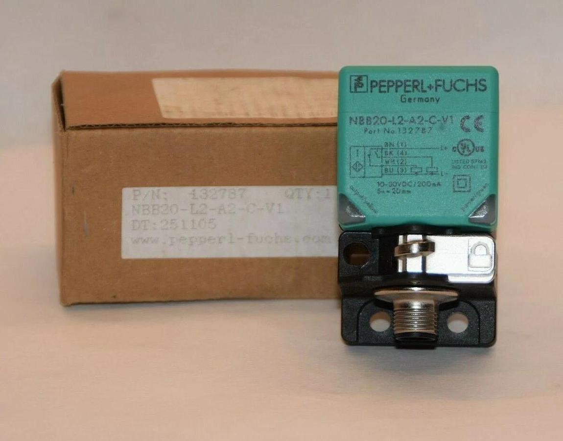 (NEW) PEPPERL + FUCHS NBB20-L2-A2-C-V1 Part No 132787 10-30Vdc Proximity Sensor