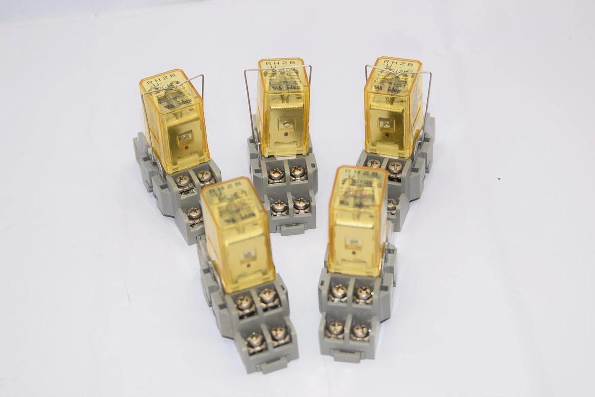 (NEW - Lot of 5) IDEC SH2B-05 10A 300V Base With RH2B-U 12Vdc Relay