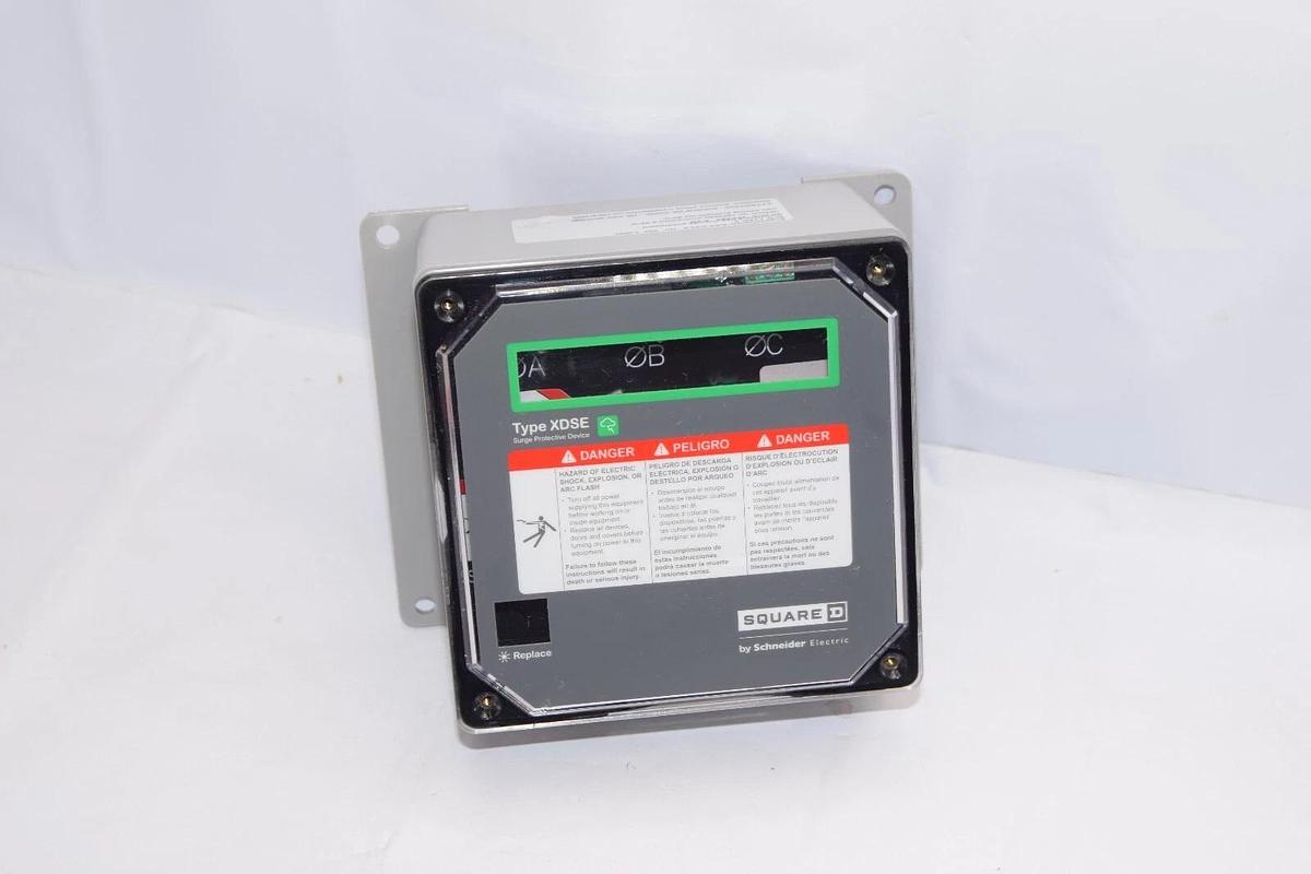 (NEW) SQUARE D SSP02XDSE10A XDSE 208Y 120V Type 2 Surge Protector *Cracked Case*