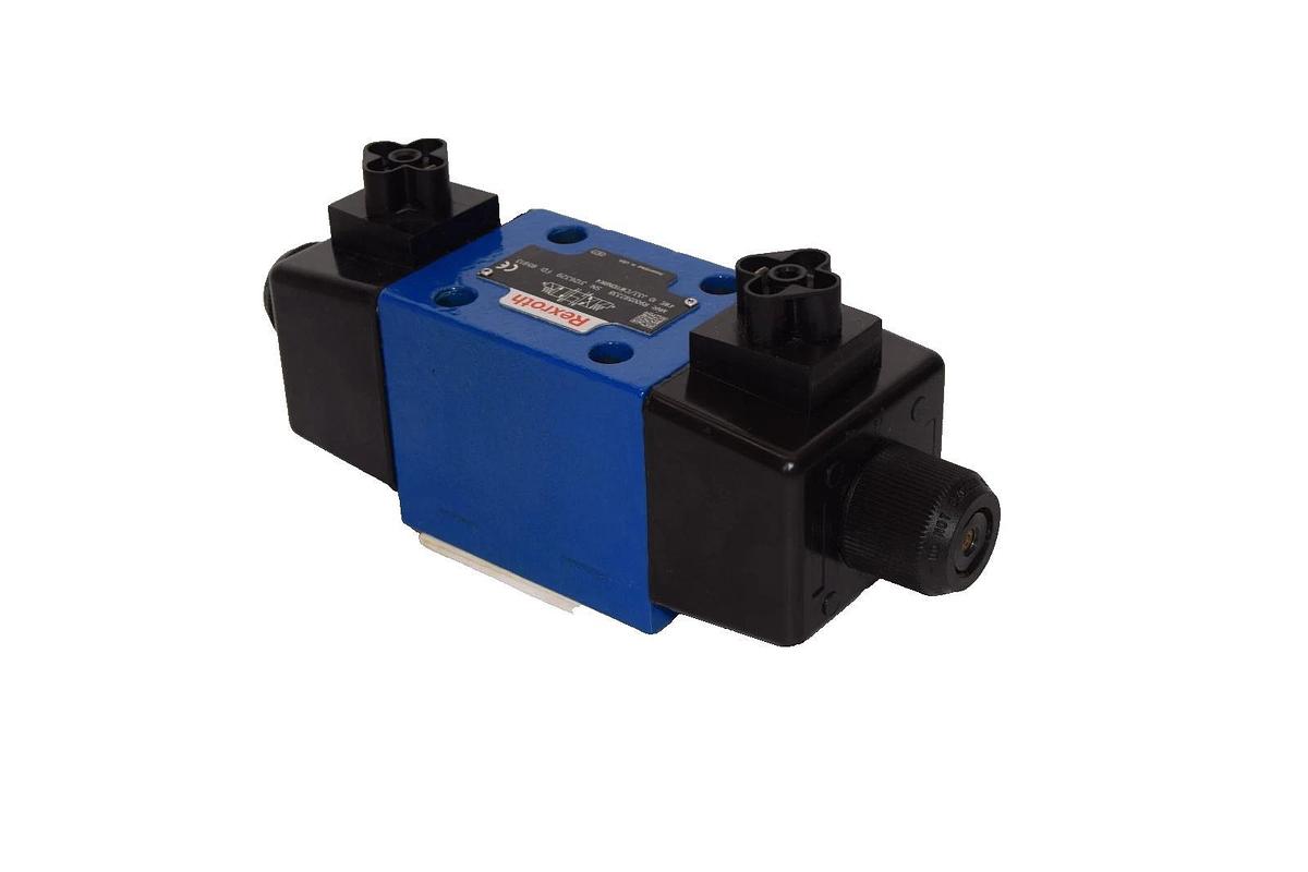 Rexroth Valve 4WE 10 J33/CW110N9K4 R900592338 Solenoid Directional (New)