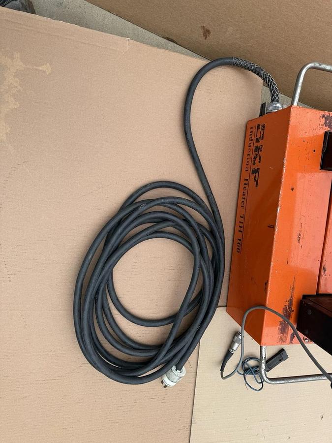 Used SKF TIH-100m/MV Medium Induction Heater for Bearings  400-460V