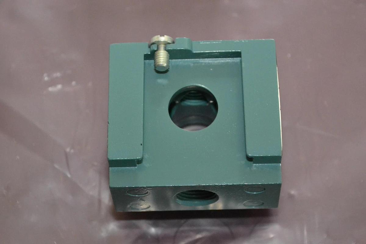 PARKER MANIFOLD BLOCK 9450-2003 9450 2003 94502003 LA5 NEW IN BOX NEW