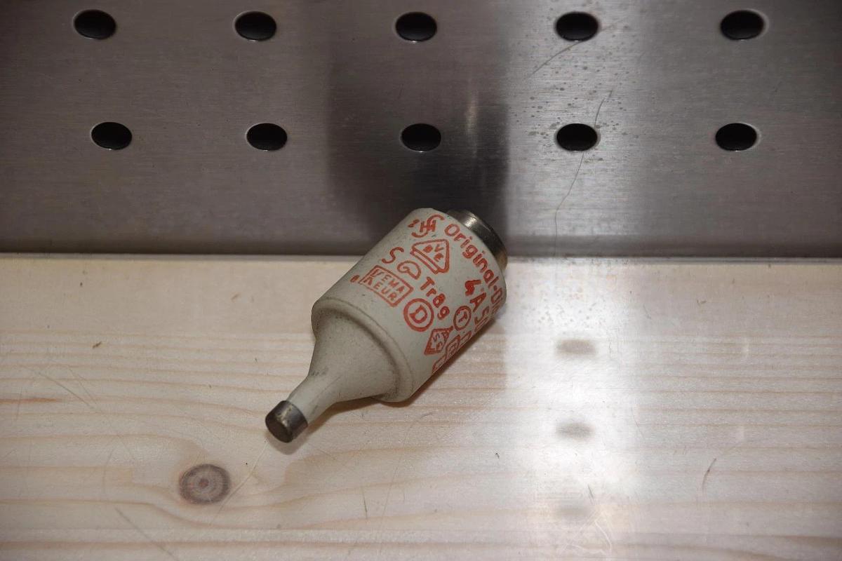 Siemens Original Diazed 4A 500V 4Amp Trag Fuse 4 A (NOS)