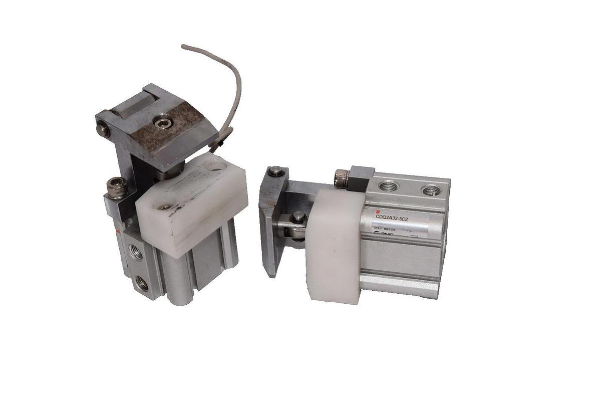 Used SMC CDQ2A32-5DZ , CDQ2A325DZ Pneumatic Cylinder - Lot of 2
