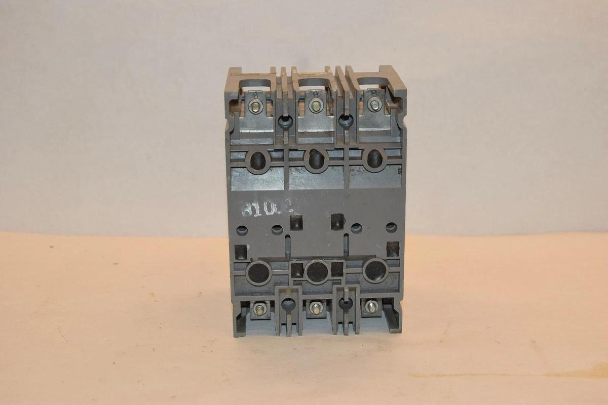 Used Westinghouse HFB3022ML Circuit Breaker 3 Pole 3A 3 Amp A 600Vac