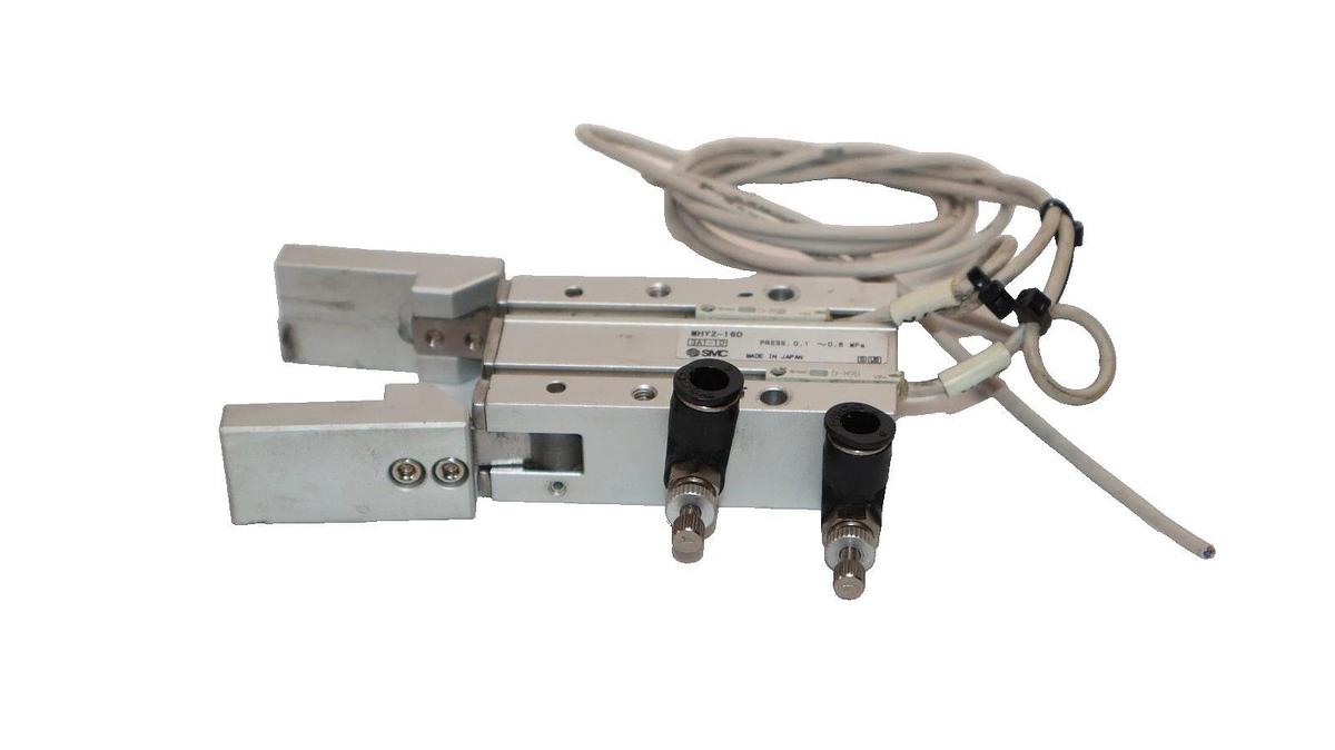 Used SMC MHY2-16D , MHY216D 0.1-0.6MPa Pneumatic Cylinder
