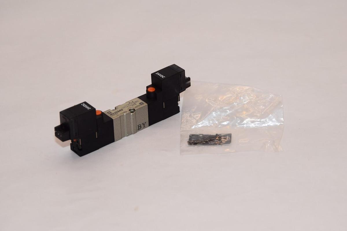 (NEW) SMC NVJ3243-5L0Z 24V Coil Solenoid Valve