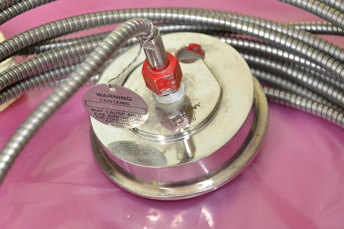 Used FOXBORO PRESSURE TRANSMITTER 821GM-IS1SM1-AM 821GM IS1SM1 AM 821GMIS1SM1AM