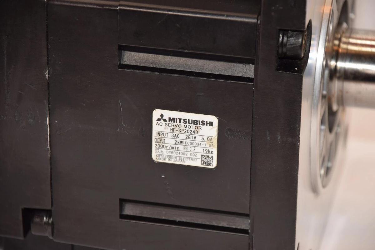 Mitsubishi AC Servo Motor HF-SP2024B 3ac, 281v, 5.0a, 2kw 2000r/min (NEW)