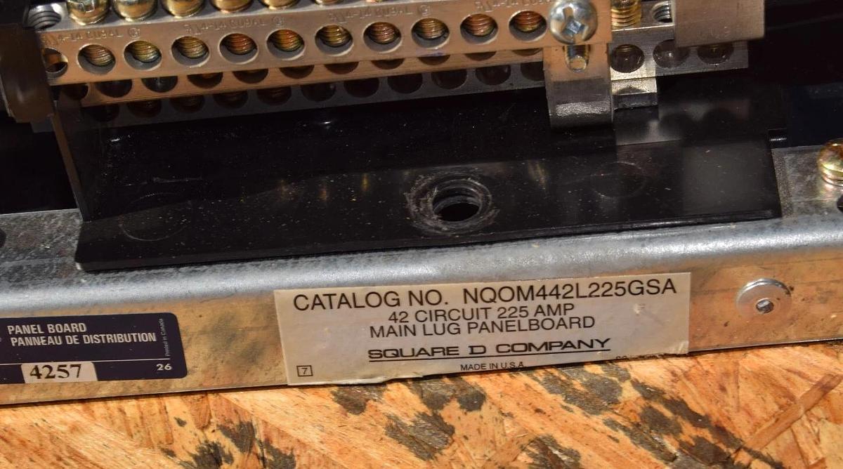 Used Square D 42 Circ 225A Main Lug Panelboard Interior NQOM442L225GSA 3ph 20a & 30a
