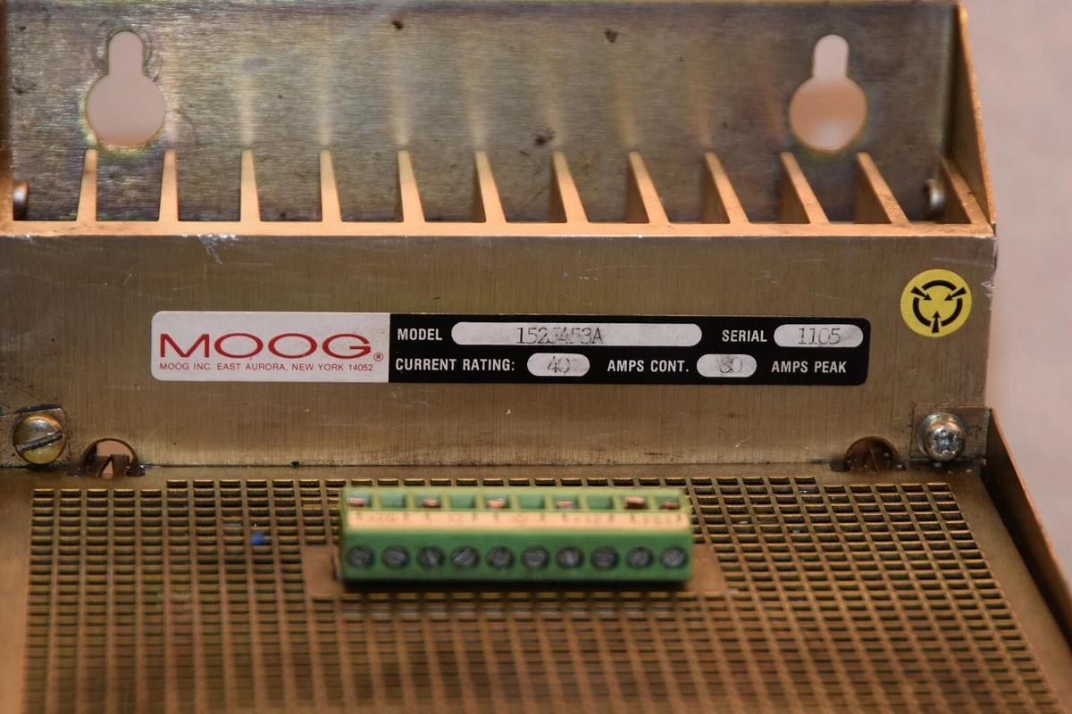 Used MOOG 152J453A 40A Brushless Servo Controller Drive